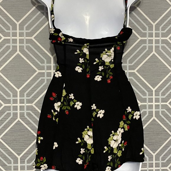 Forever 21 Floral Romper - Picture 3 of 6